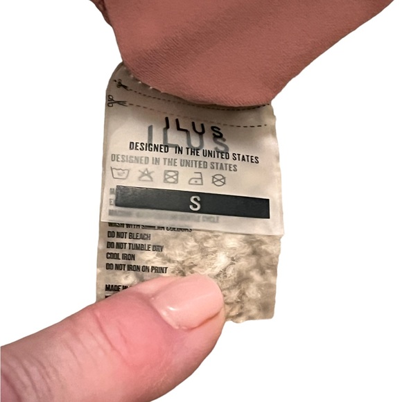 ILUS "DARE" SPORTS BRA NWT - Picture 9 of 14